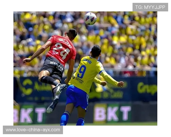 塞维利亚压迫力度逐渐提升,足球新篇章的开始 塞维利亚压迫力度逐渐提升,足球新篇章的开始