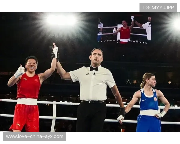 拳击重炮型选手第四回合爆冷击倒对手震动全场