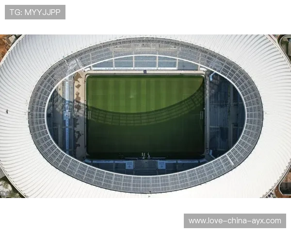 深圳新鹏城的一脚横传差点改写比赛进程